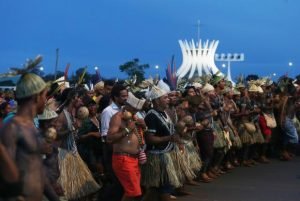 Indígenas realizam protesto contra o governo Bolsonaro em Brasília