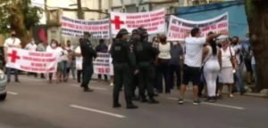 Servidores em Belém realizam manifestação na Secretaria Municipal de Saúde