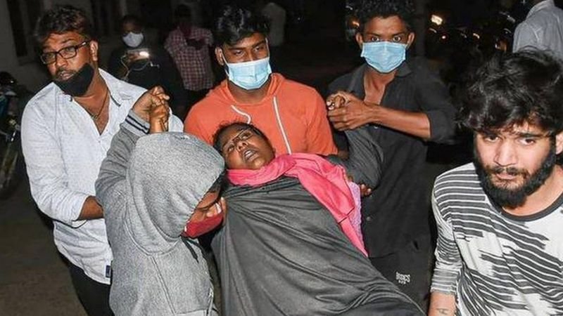 Doença misteriosa causa uma morte e mais de 200 pessoas hospitalizadas na Índia
