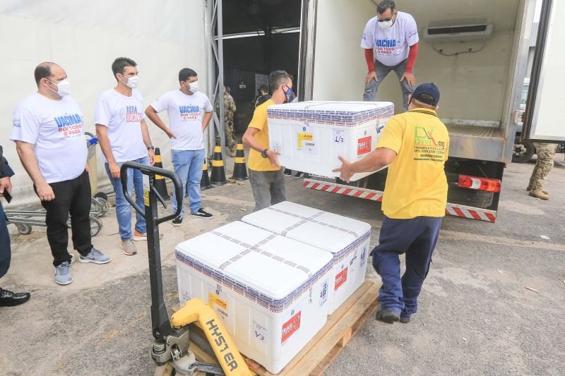49 mil doses da vacina de Oxford chegam ao Pará