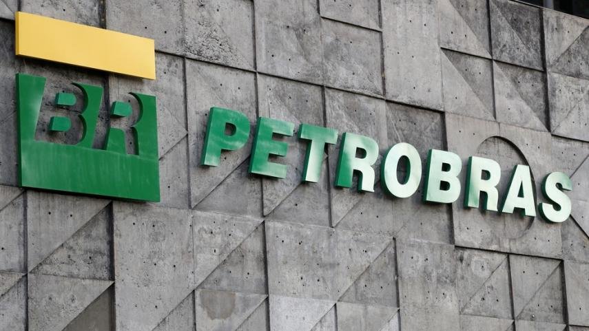Mudança de presidente da Petrobras faz ações despencarem nesta segunda-feira