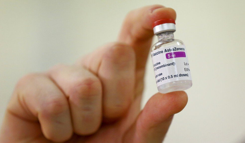 Mais de 20 países da Europa decidem suspender uso da vacina de Oxford