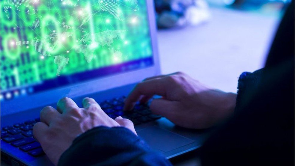 Hackers invadem sistema de segurança e roubam mais de R$ 3 bilhões em criptomoedas