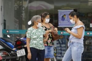 Prefeito de Belém anuncia fim do uso de máscaras em locais fechados