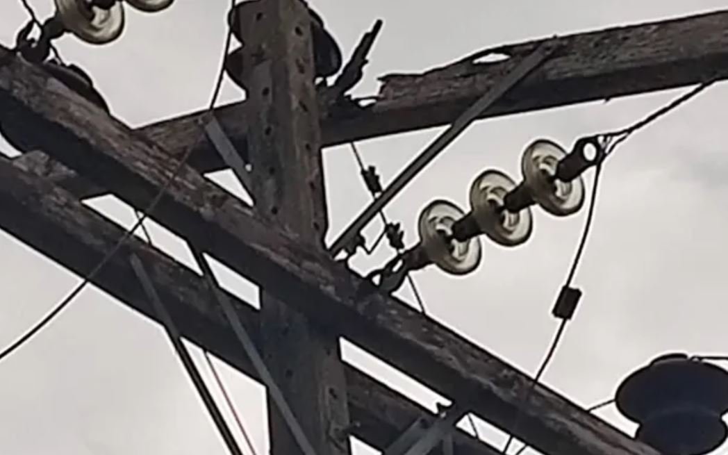 Eletricista morre após sofrer descarga elétrica em poste em Eldorado dos Carajás, no Pará